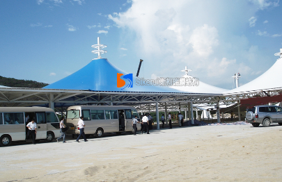 膜(mo)結(jie)構公司(si)介紹：張拉(la)膜(mo)的(de)特點(dian)