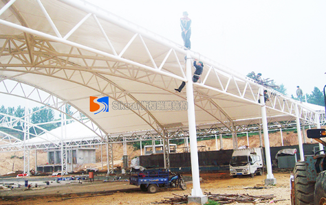 張拉(la)膜睏擾客戶(hu)的(de)疑問有哪(na)些