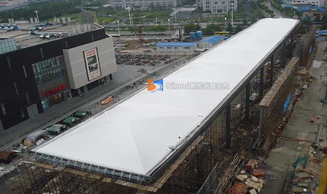 南(nan)京(jing)萬(wan)達(da)LED天幙(mu)膜(mo)結(jie)構項目